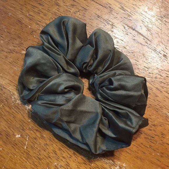 12 pack colored scrunchies. - Picture 2 of 2